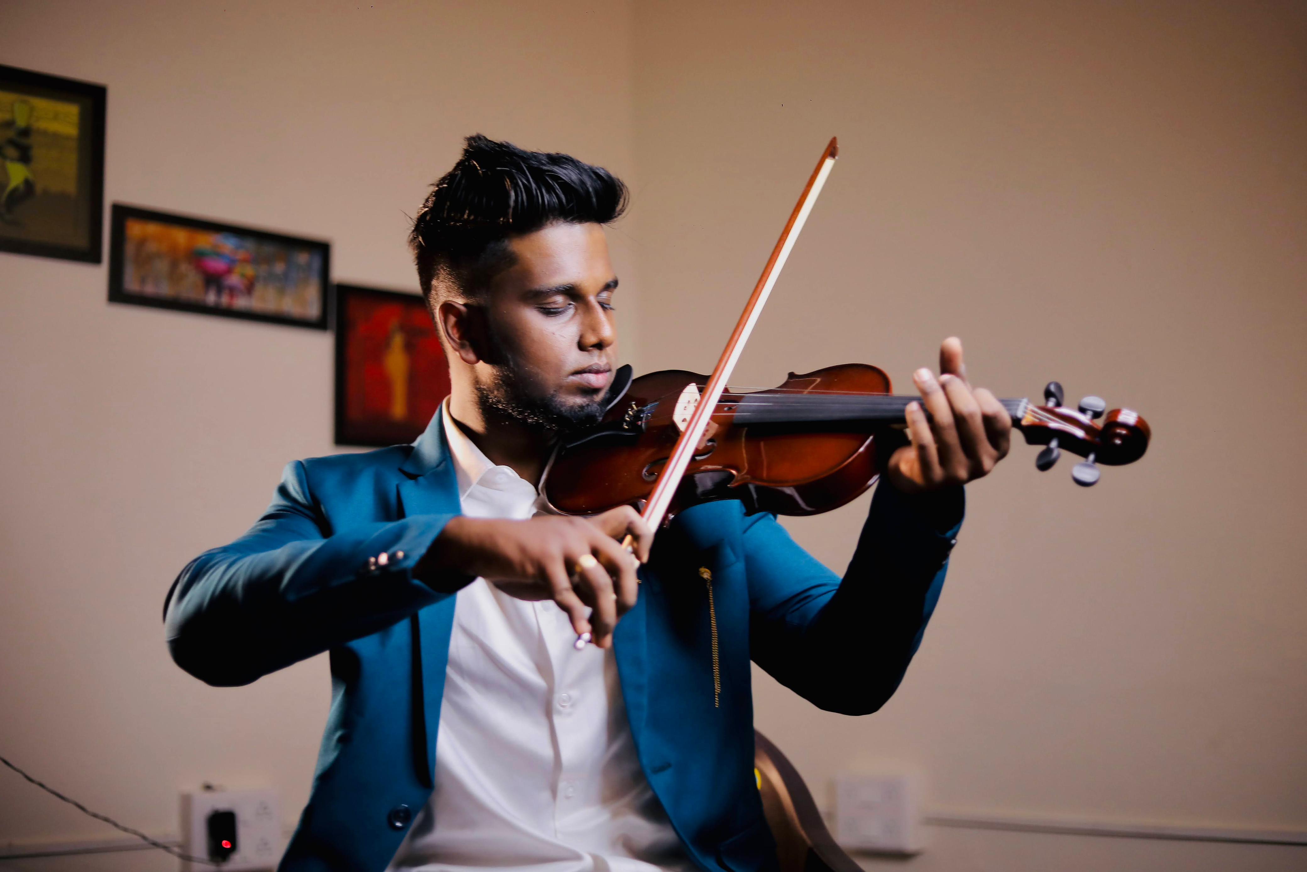 Francis Samuel playing violin
